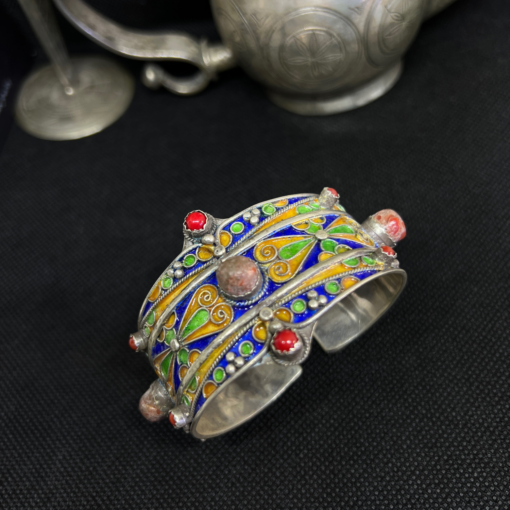 Modern Coral Silver Cuff Bracelet: Fusion of Tradition and Modernity | Unique Zoos Jewelry