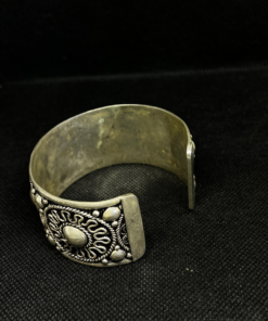 Traditional Moroccan accessories - Handcrafted Silver Bracelet – Timeless Elegance