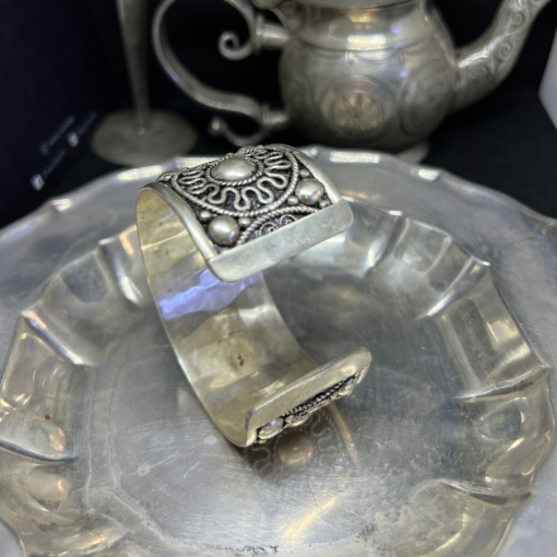 Traditional Moroccan accessories - Handcrafted Silver Bracelet – Timeless Elegance