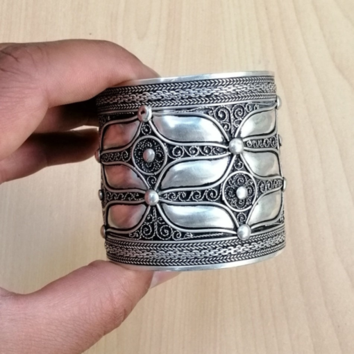 Tuareg Berber Cuff Bracelet: A Fusion of Amazigh Heritage and Moroccan Elegance