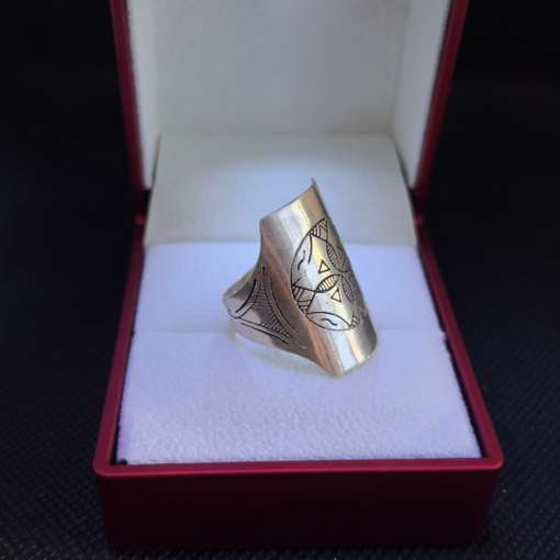 Enchanting Silver Moroccan Ring: Embrace Exotic Beauty and Timeless Style