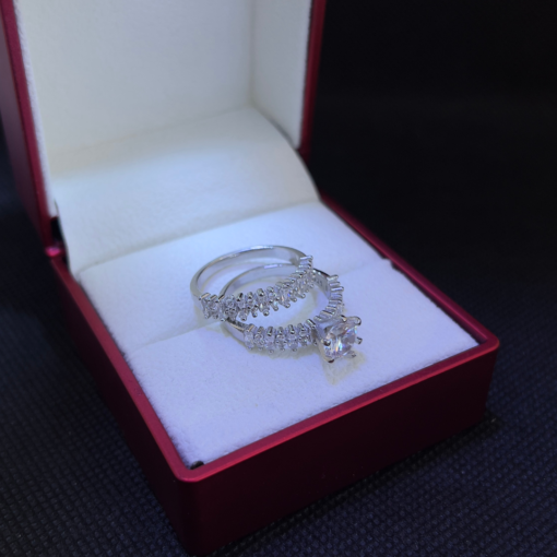 Elegant Silver Engagement Rings for Women – Sparkling Zircon Stones