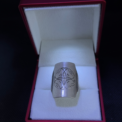 Enchanting Silver Moroccan Ring: Embrace Exotic Beauty and Timeless Style
