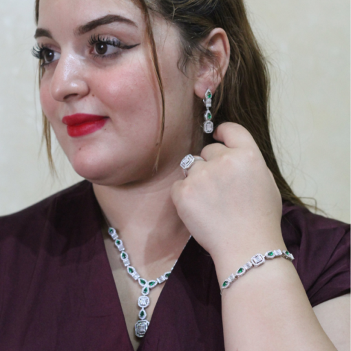 Discover Elegance: Green Jewelry Set - Buy Now!