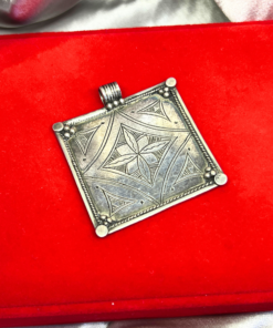Exquisite Tribal Necklace – Handmade Silver with Amazigh Engraving