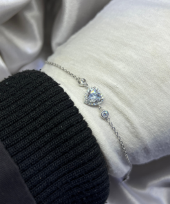 Luxury Silver Heart Bracelet – 925 Silver & Zircon Sparkle