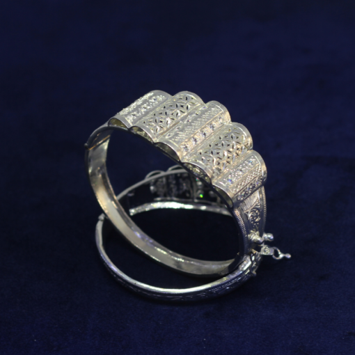 Elevate Your Look with Our Handmade Moroccan Bracelet - A Symbol of Dhaz Tradition in Silver