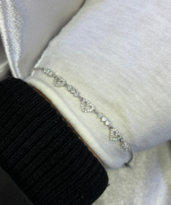 Charming Silver Tiny Heart Bracelet – 925 Silver & Zircon Sparkle