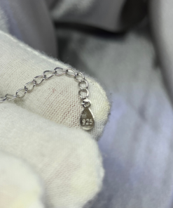 Exquisite Silver Charm Bracelet with Heart Clasp – Elegant & Timeless