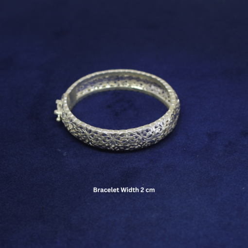 Exquisite Traditional Moroccan Bracelet : Embrace Authentic Beauty
