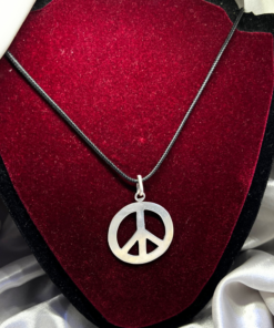 Silver Peace Sign Necklace – Inspiring Symbol of Unity & Strength